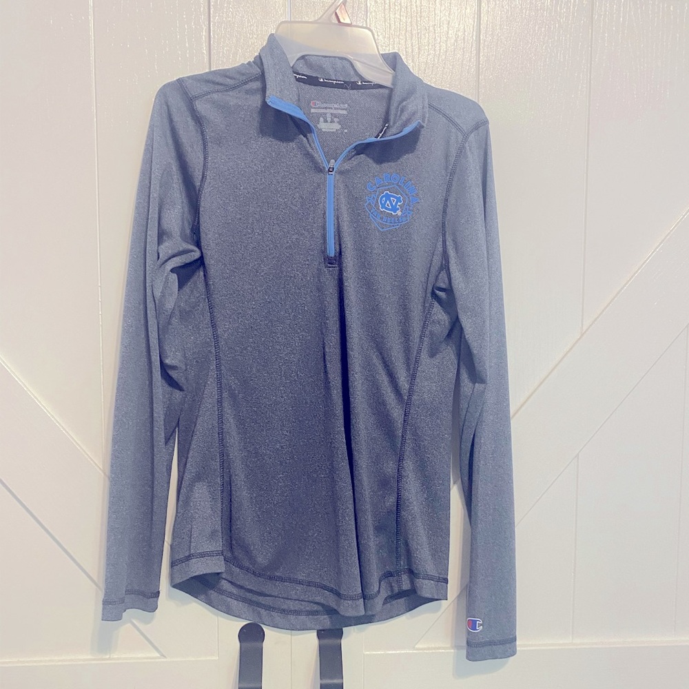 *like New* Carolina Tarheels long sleeve zip up